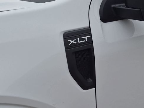 New 2026 Ford Maverick XLT w/ XLT Luxury Package FWD image 30