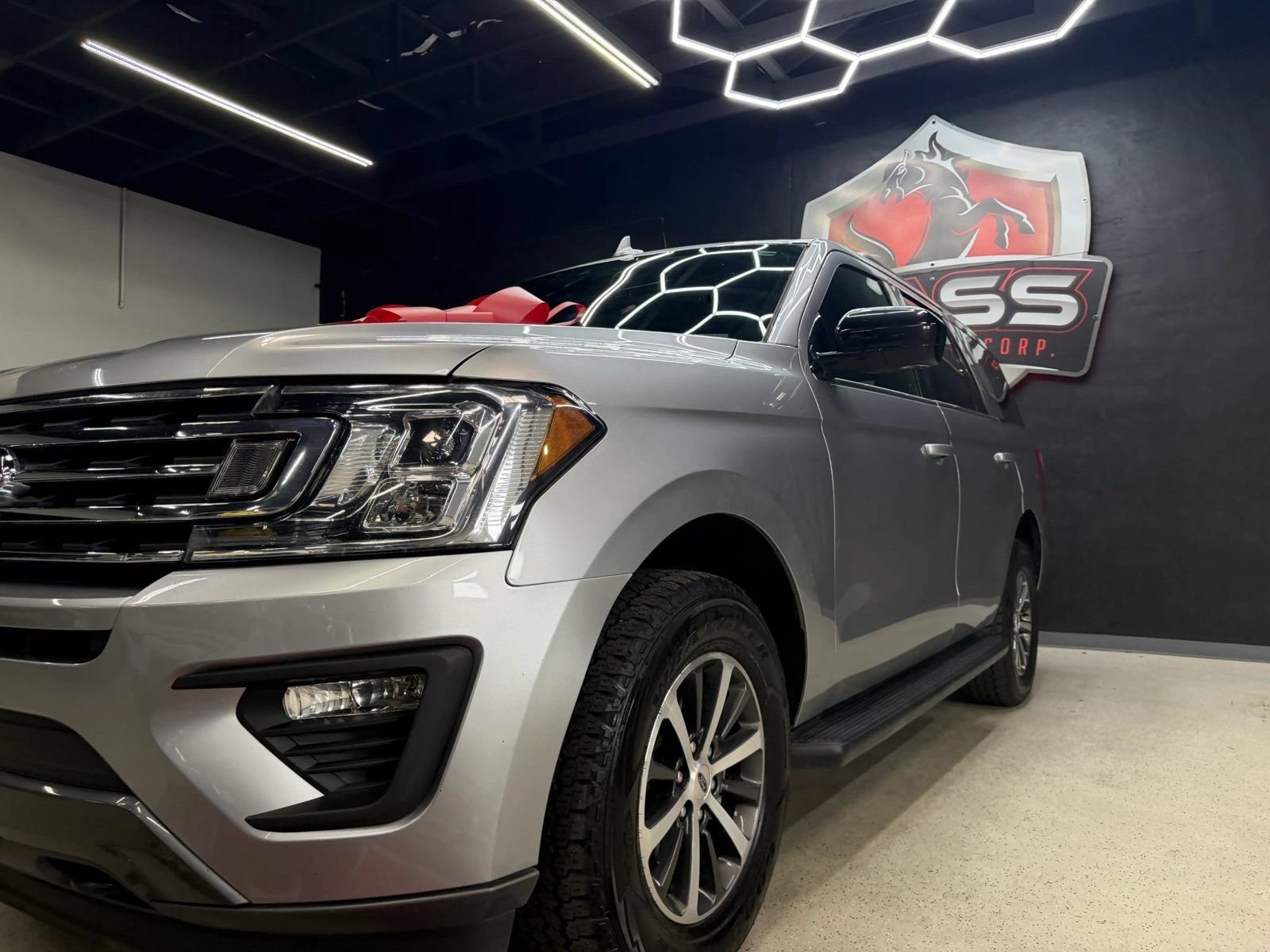 Used 2021 Ford Expedition XL AWD/4WD image 4