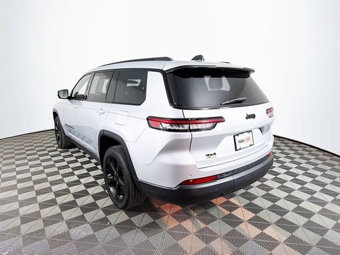 Certified 2023 Jeep Grand Cherokee L Laredo AWD/4WD image 8