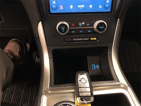 Used 2022 Ford Edge SEL w/ Convenience Package image 23