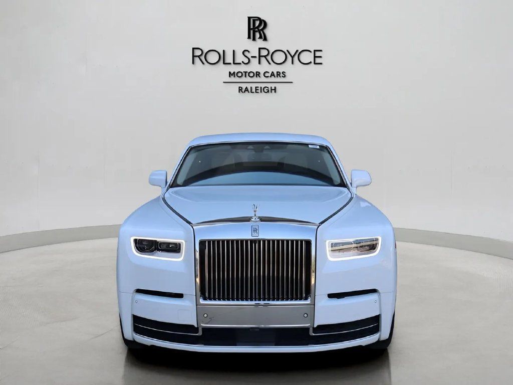 Certified 2019 Rolls-Royce Phantom Sedan RWD image 2