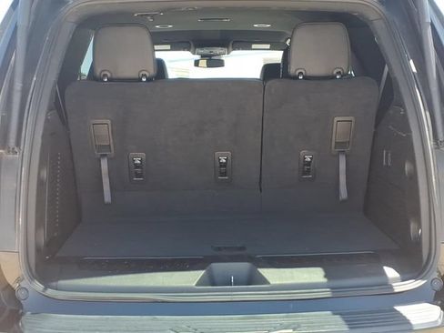 Used 2024 Chevrolet Tahoe LT RWD image 7