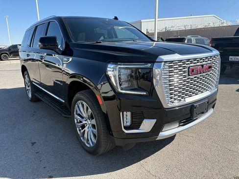 Used 2024 GMC Yukon Denali w/ Advanced Technology Package image 6