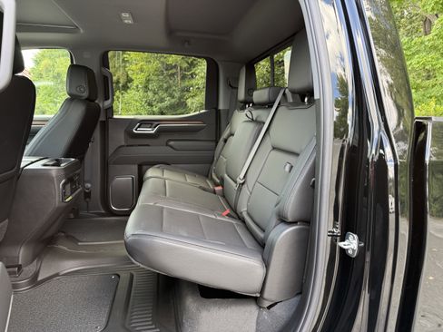 New 2025 GMC Sierra 1500 Denali w/ Denali Reserve Package image 16