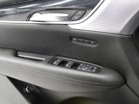 Certified 2022 Cadillac XT5 Premium Luxury image 13