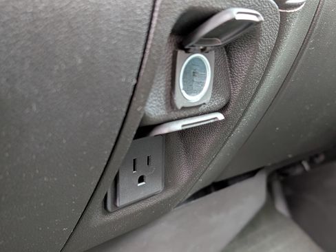 Used 2018 GMC Sierra 1500 SLE w/ SLE Value Package image 23