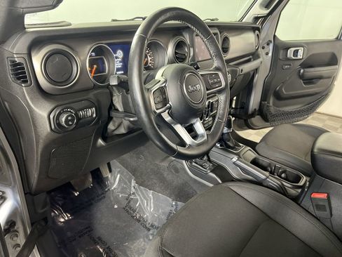Used 2020 Jeep Gladiator Sport w/ Quick Order Package 24S AWD/4WD image 11