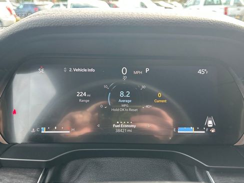 Used 2023 Jeep Grand Cherokee Limited w/ Luxury Tech Group II image 24