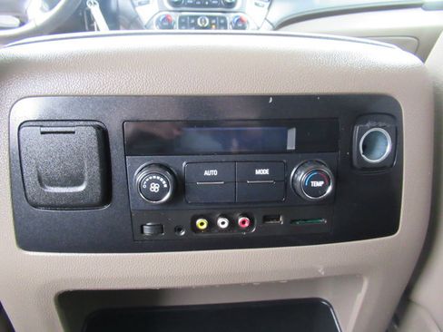 Used 2016 Chevrolet Tahoe LT image 30