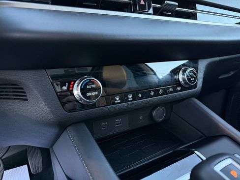 Used 2024 Mitsubishi Outlander SEL AWD/4WD image 48