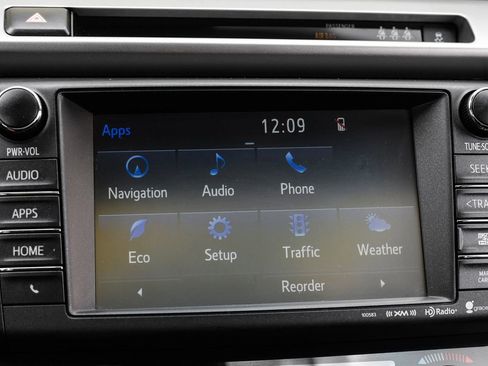 Used 2017 Toyota RAV4 Limited FWD image 31