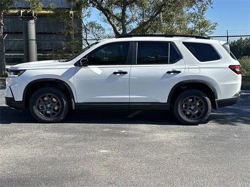 New 2025 Honda Pilot TrailSport image 6