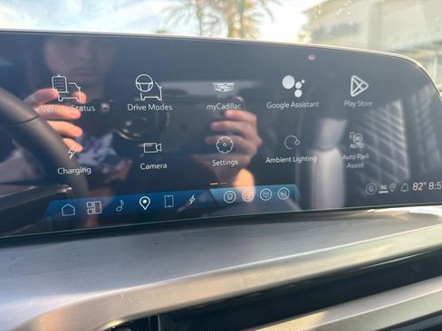 New 2026 Cadillac Vistiq Premium Luxury image 16