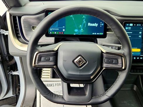 Used 2023 Rivian R1S Adventure image 18