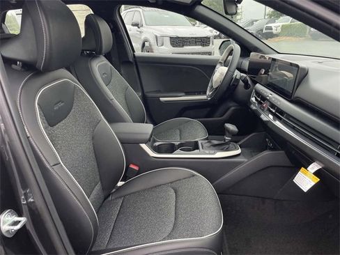 New 2025 Kia K4 GT-Line w/ GT-Line Sunroof Package image 14