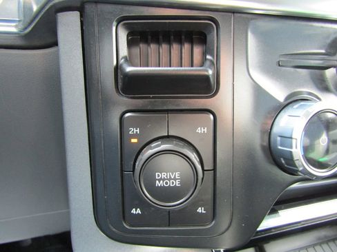 Used 2022 Ford F150 Lariat w/ Equipment Group 502A High AWD/4WD image 33