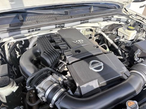 Used 2011 Nissan Frontier SV RWD image 19