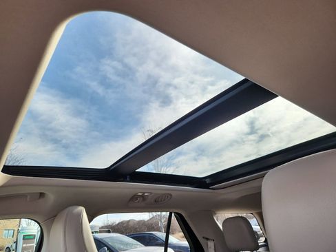 Used 2020 Ford Explorer XLT w/ Equipment Group 202A image 29