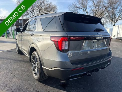 Used 2025 Ford Explorer ST-Line w/ Premium Package AWD/4WD image 8
