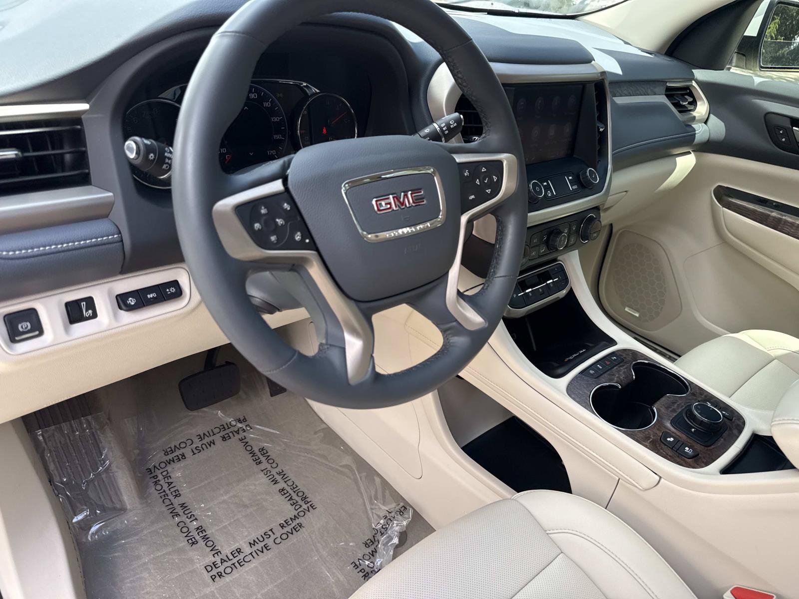Used 2023 GMC Acadia Denali w/ Denali Technology Package FWD image 20