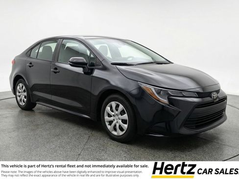 Used 2025 Toyota Corolla LE FWD image 1