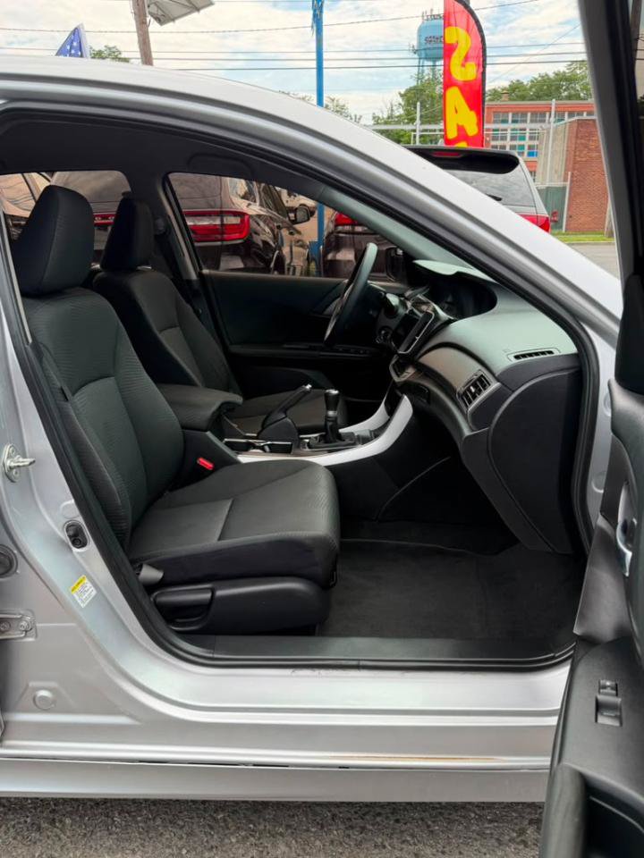 Used 2015 Honda Accord LX image 27