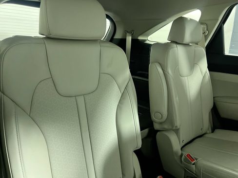 Certified 2023 Kia Sorento EX FWD image 33