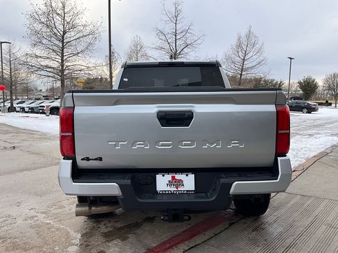 Used 2025 Toyota Tacoma TRD Off-Road image 7