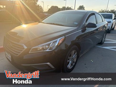 Used 2017 Hyundai Sonata SE FWD image 1