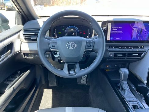 Used 2025 Toyota Camry SE w/ Multimedia Upgrade Package FWD image 12