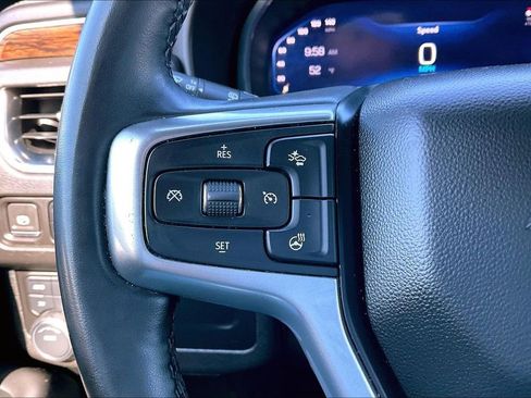 Used 2023 Chevrolet Suburban Premier AWD/4WD image 19