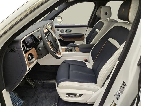 New 2026 Rolls-Royce Cullinan AWD/4WD image 14