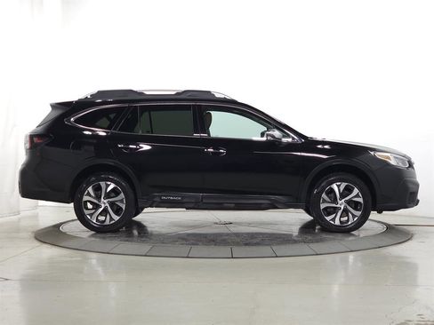 Used 2022 Subaru Outback Touring image 11