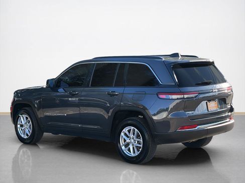 Certified 2025 Jeep Grand Cherokee Laredo X image 6