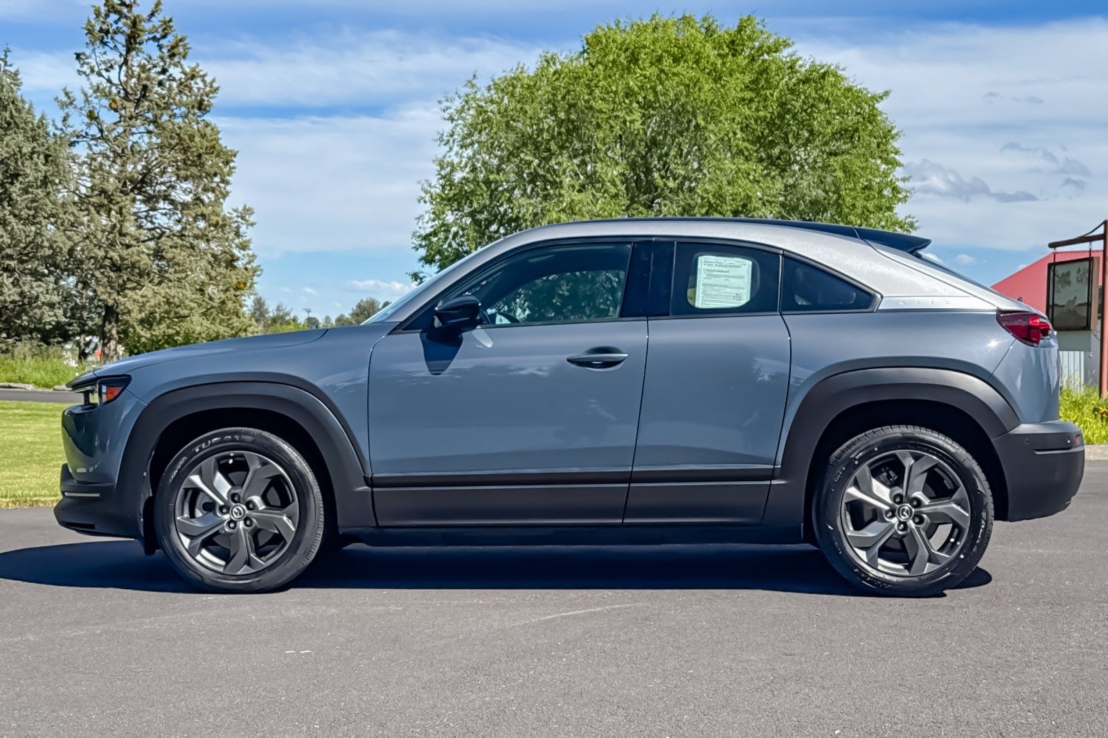 Used 2022 MAZDA MX-30 Electric w/ Premium Plus Pkg FWD image 6