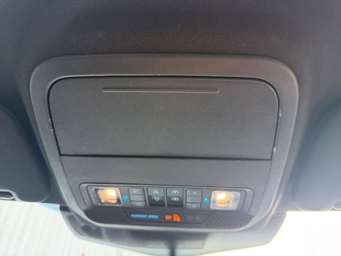 Used 2023 Ford Explorer ST-Line w/ Class IV Trailer Tow Package AWD/4WD image 16