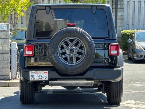 Used 2024 Jeep Wrangler Sport S image 5