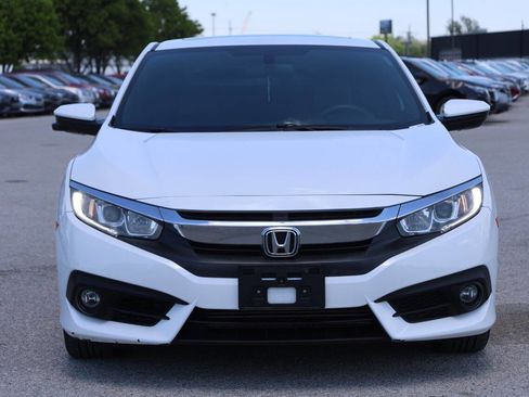 Used 2017 Honda Civic EX-T image 2