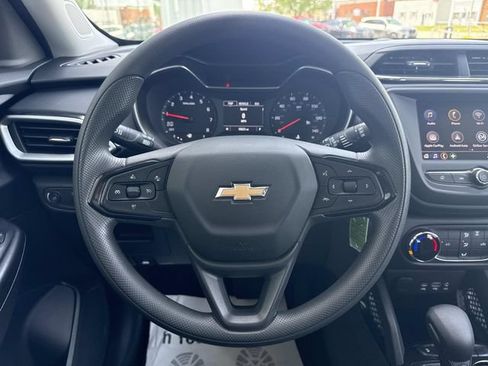 Used 2023 Chevrolet TrailBlazer LS FWD image 31