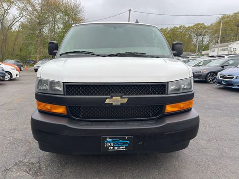 Used 2021 Chevrolet Express 2500 RWD image 2