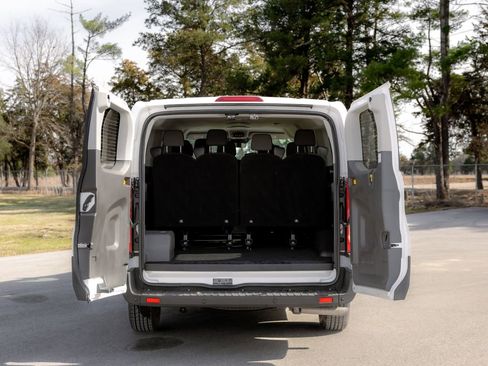 Used 2024 Ford Transit 350 XLT RWD image 6