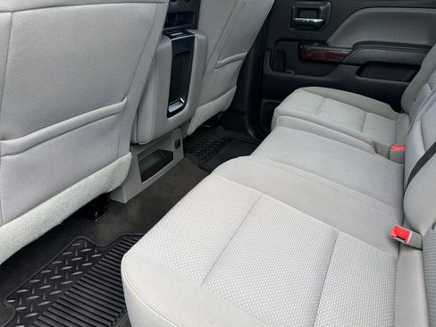 Used 2018 GMC Sierra 2500 SLE w/ SLE Preferred Package image 9