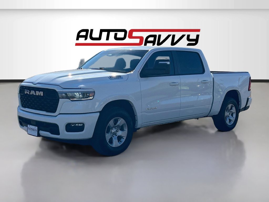 Used 2025 RAM 1500 4x4 Crew Cab image 3