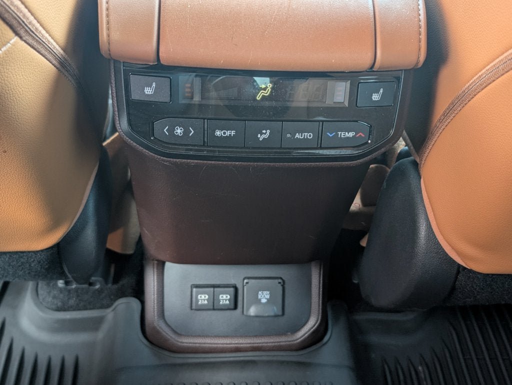 Certified 2020 Toyota Highlander Platinum AWD/4WD image 37