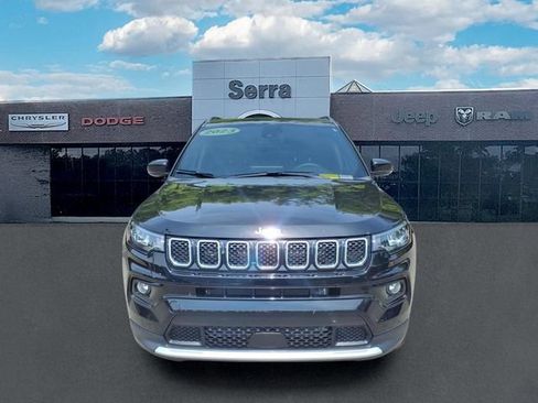 Used 2023 Jeep Compass Limited AWD/4WD image 2