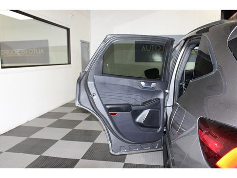 Used 2025 Ford Escape ST-Line image 14