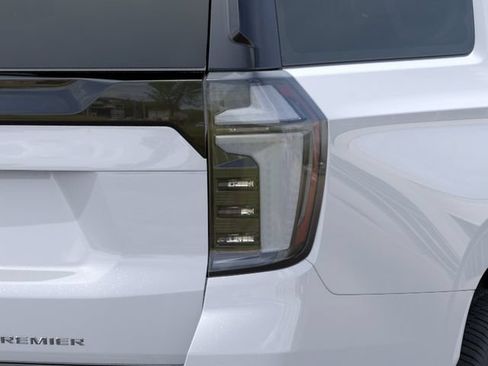 New 2026 Chevrolet Suburban Premier AWD/4WD image 11