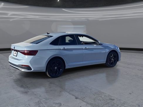 New 2026 Volkswagen Jetta SE FWD image 5