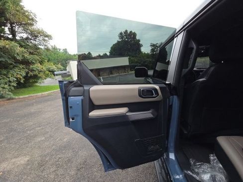 Used 2023 Ford Bronco Wildtrak AWD/4WD image 28