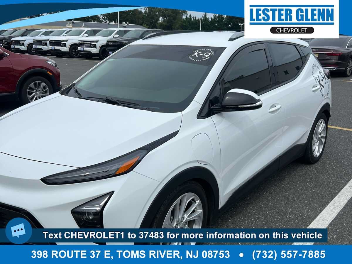 Used 2023 Chevrolet Bolt EUV LT w/ Comfort Package FWD image 1